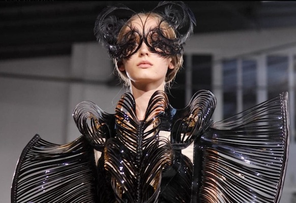 AVANT-GARDE couture: IRIS VAN HERPEN | Fashion Daily Mag