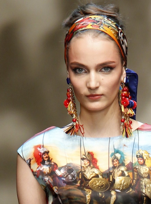 HAIR TRENDS: the SCARF updo at DOLCE GABBANA spring 2013 Milan ...
